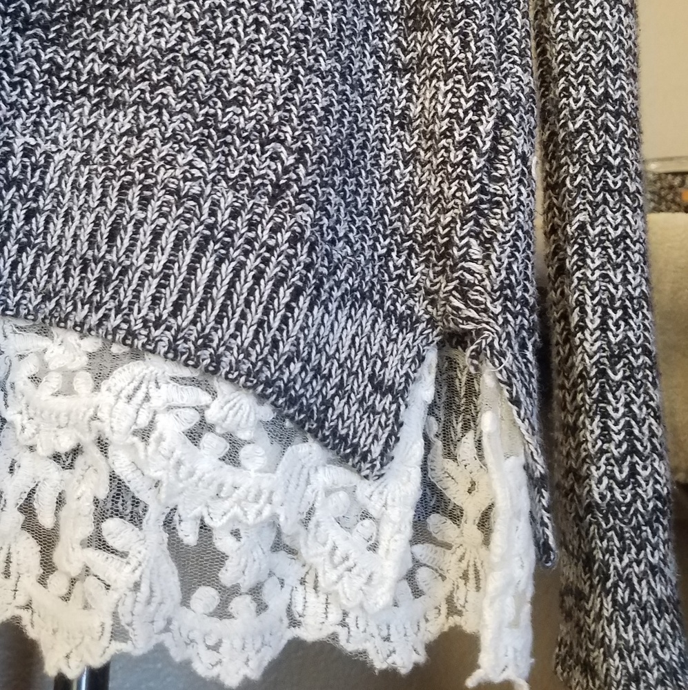 Sweater - Picture 4 of 4